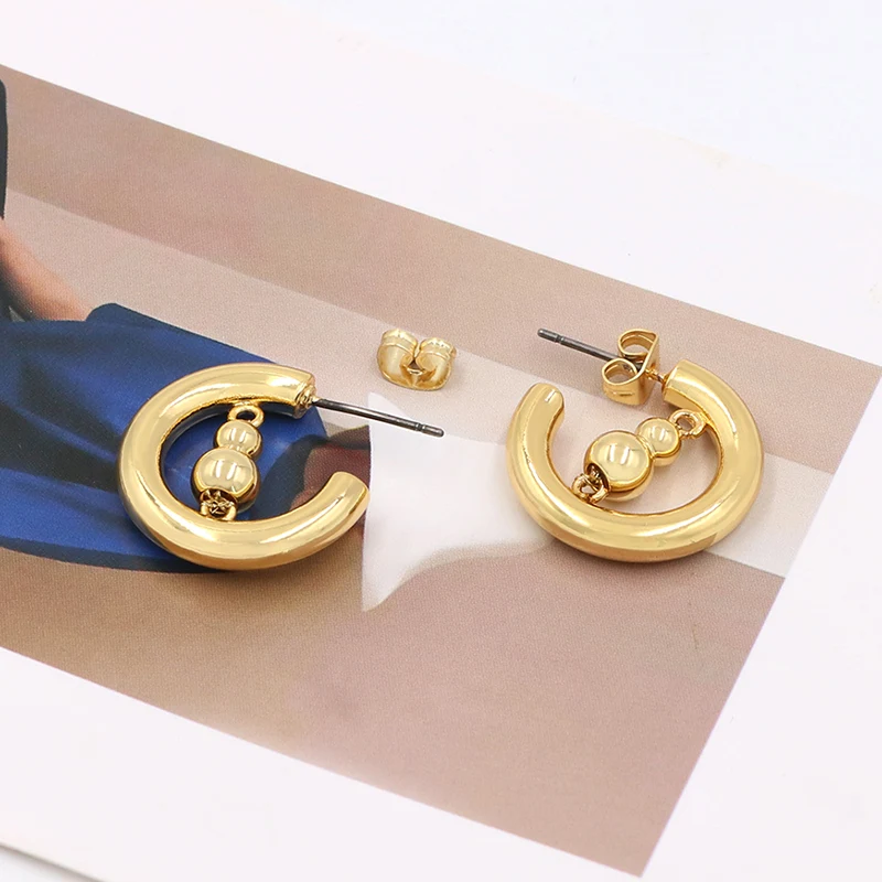 Gold Plated Brass C-shaped Gourd Earrings